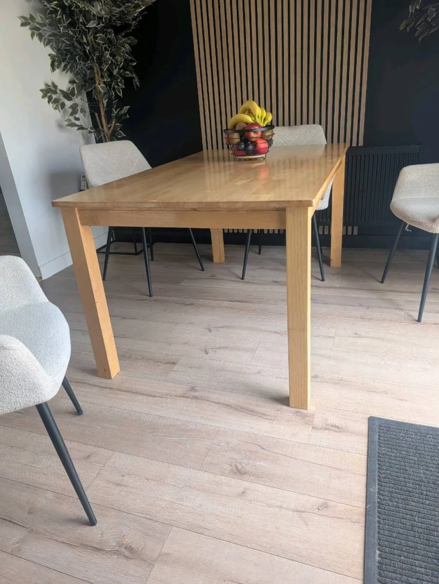 Dinning table - Image 1