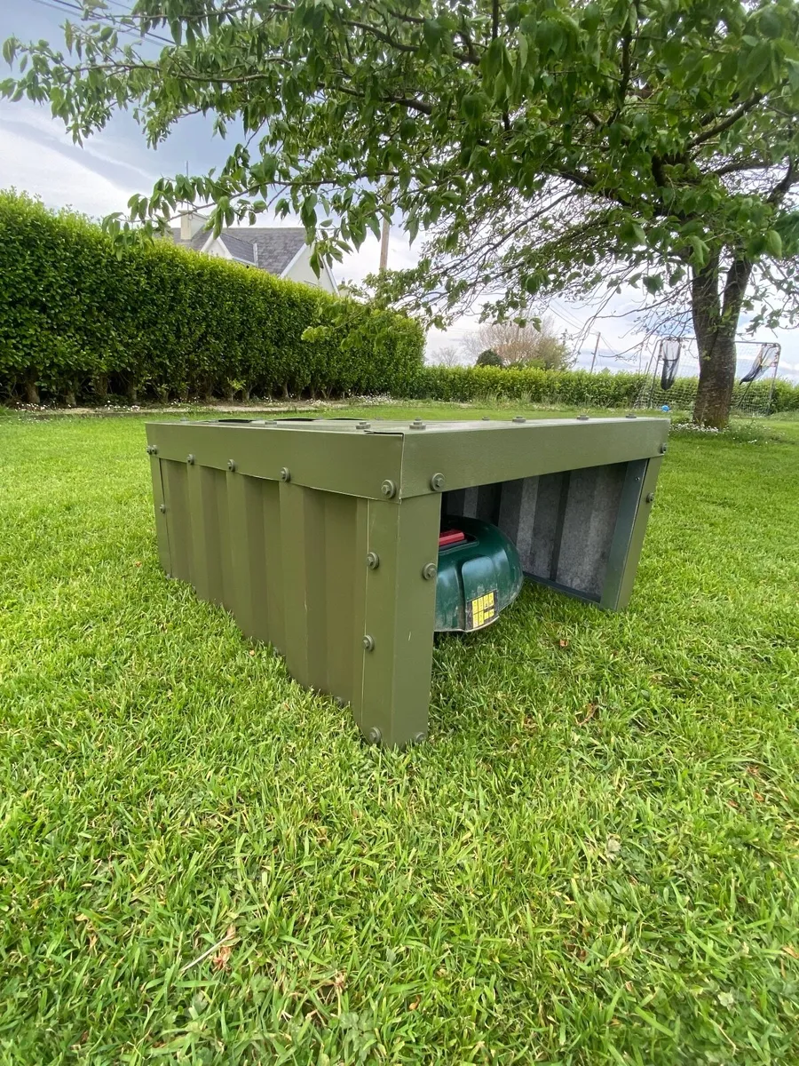 Robotic lawnmower garage - Image 4