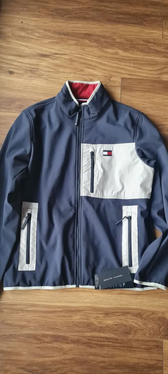 BNWT mens original Tommy Hilfiger jacket size medi - Image 1