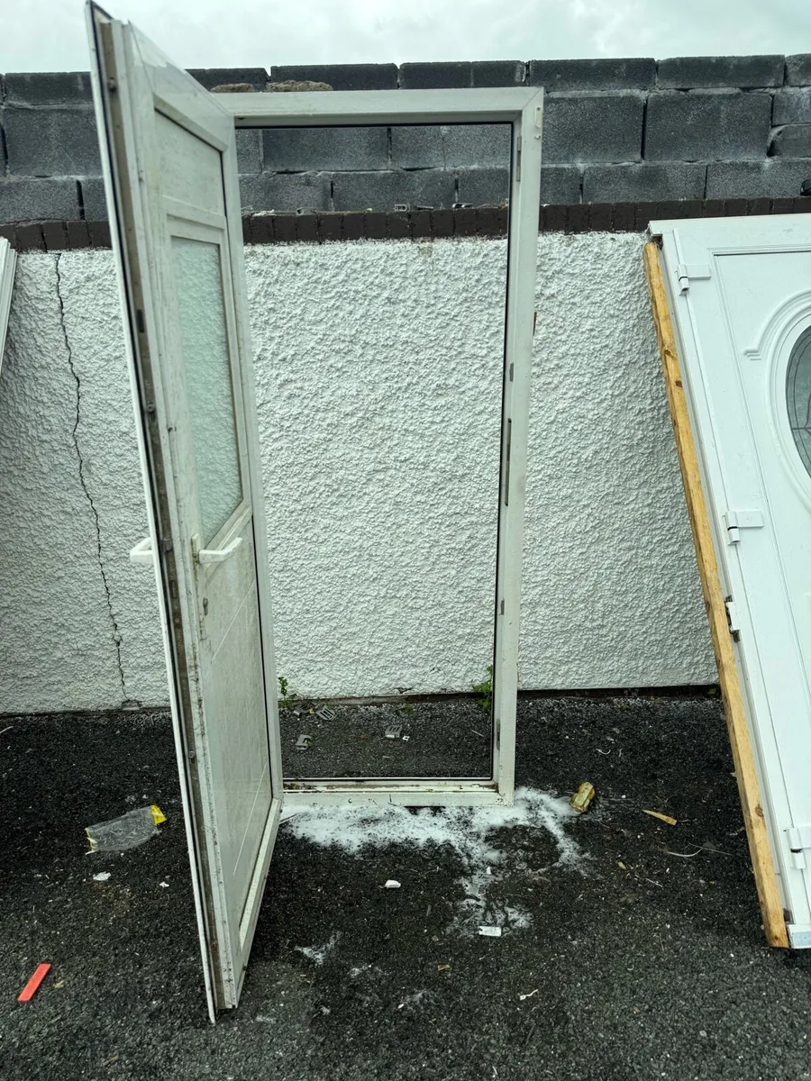 Pvc front door - Image 3