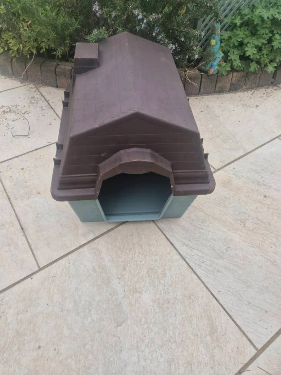 Dog kennel - Image 1
