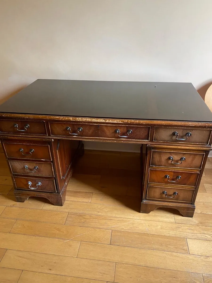 Victorian English style desk - Image 1