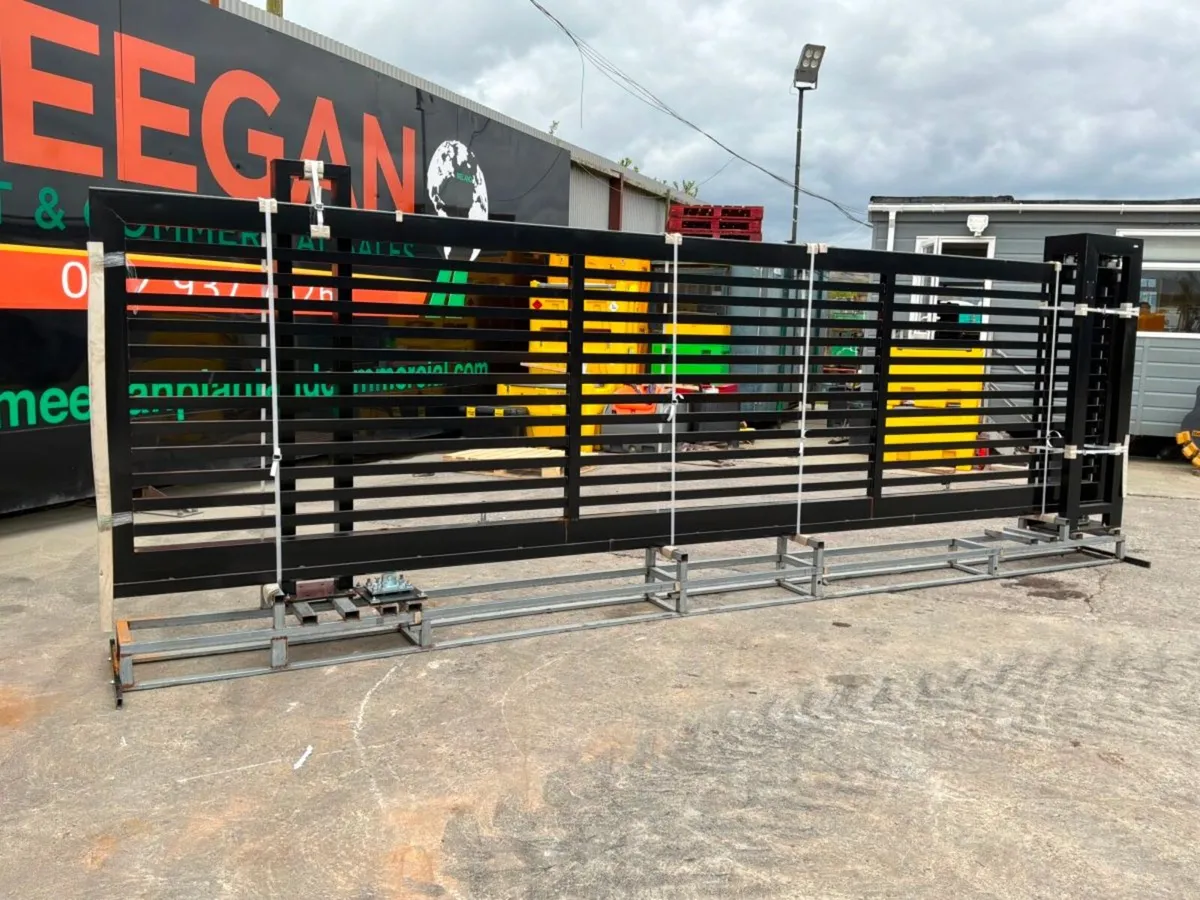 20ft CANTILEVER ELECTRIC SLIDING GATE........2030. - Image 4