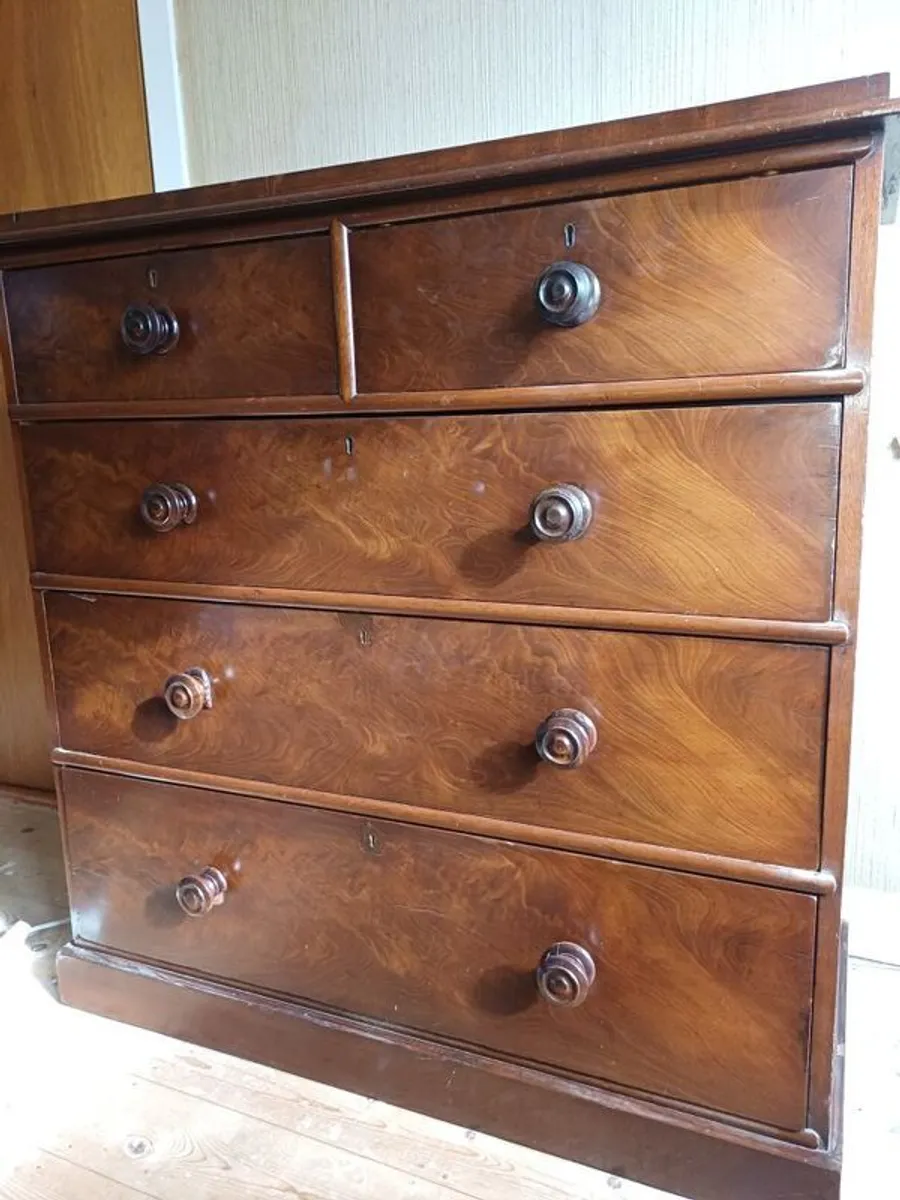 Mahogany Set of Drawers - Image 1