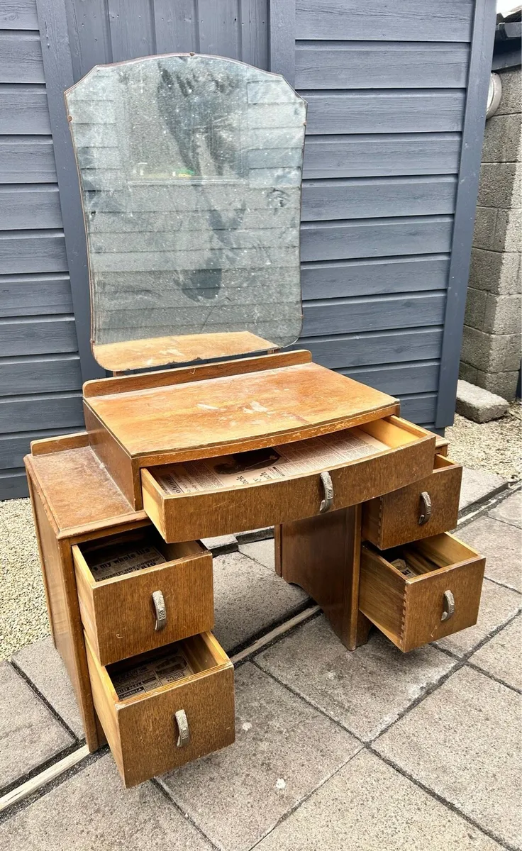 Dressing table - Image 2