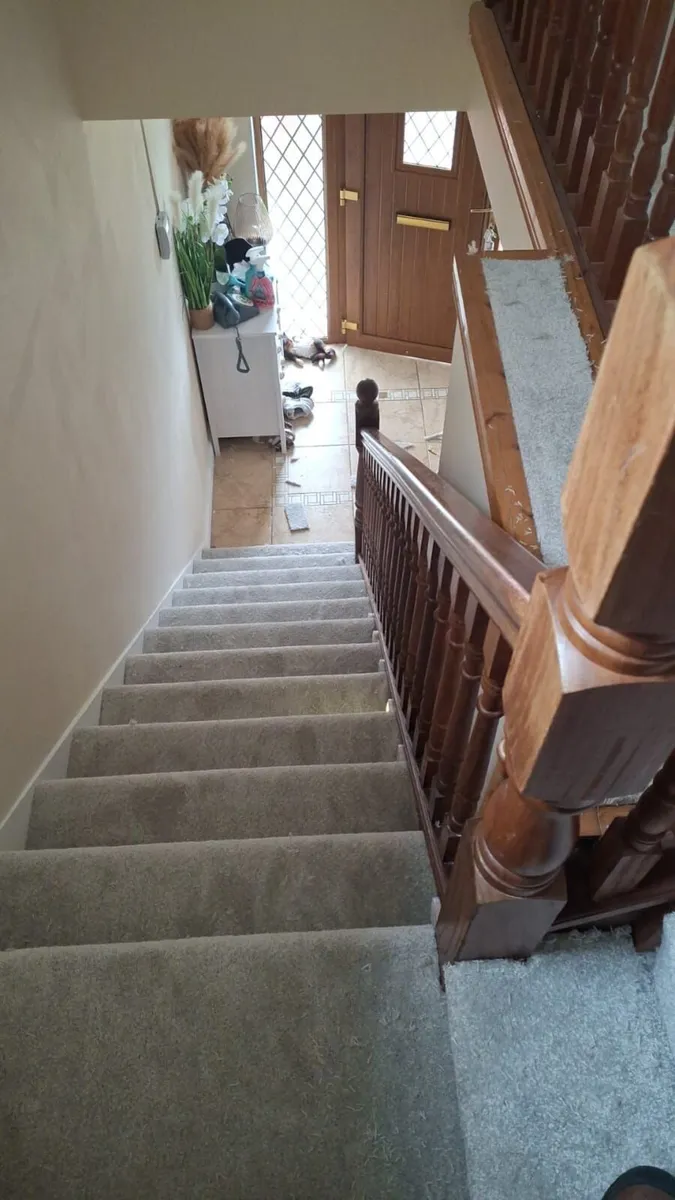 Carpet and vinyl warehouse - Image 2