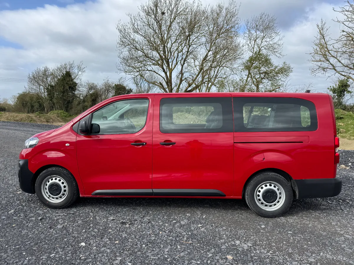 UNRESRVED 2022 OPEL VIVARO 9 SEATER FOR AUCTION - Image 2
