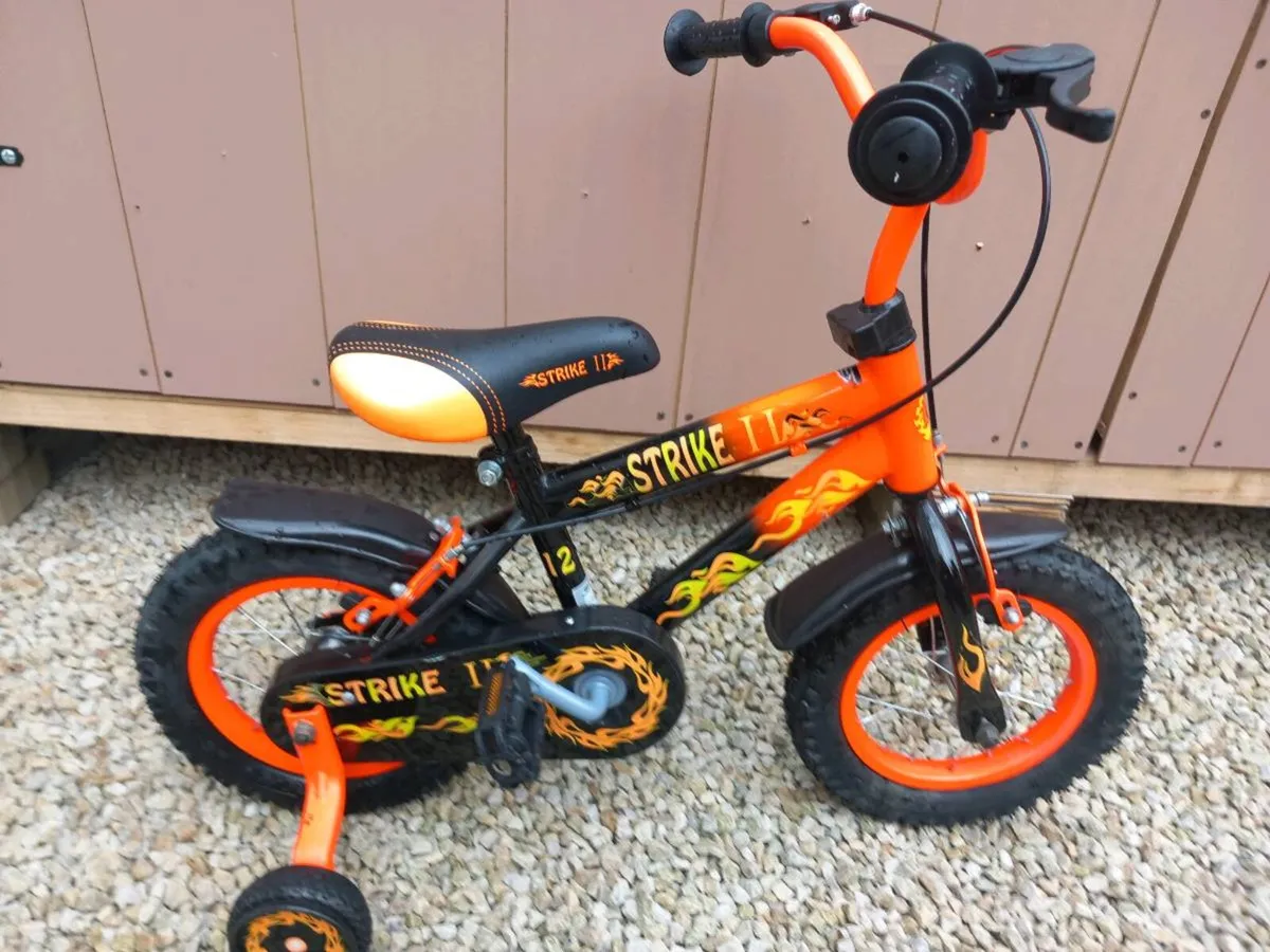 Kids strike bike size 12 inch wheels - Image 1