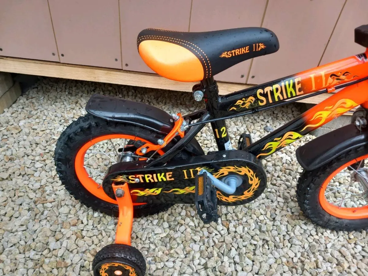 Kids strike bike size 12 inch wheels - Image 3