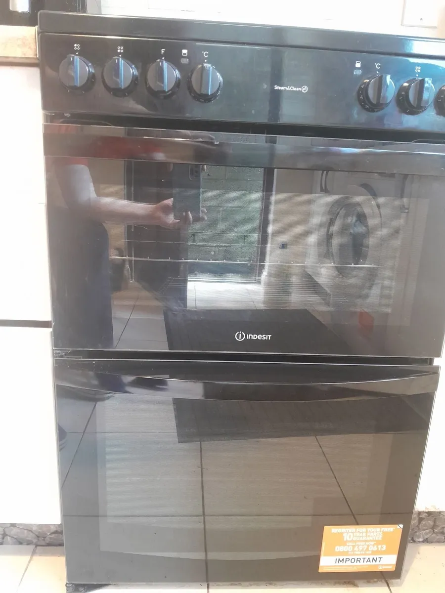 Electric freestanding  Cooker - Image 2