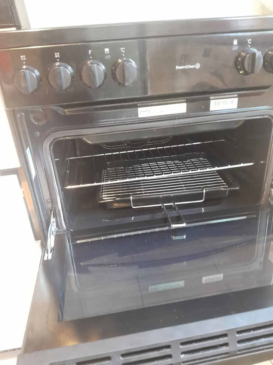 Electric freestanding  Cooker - Image 3