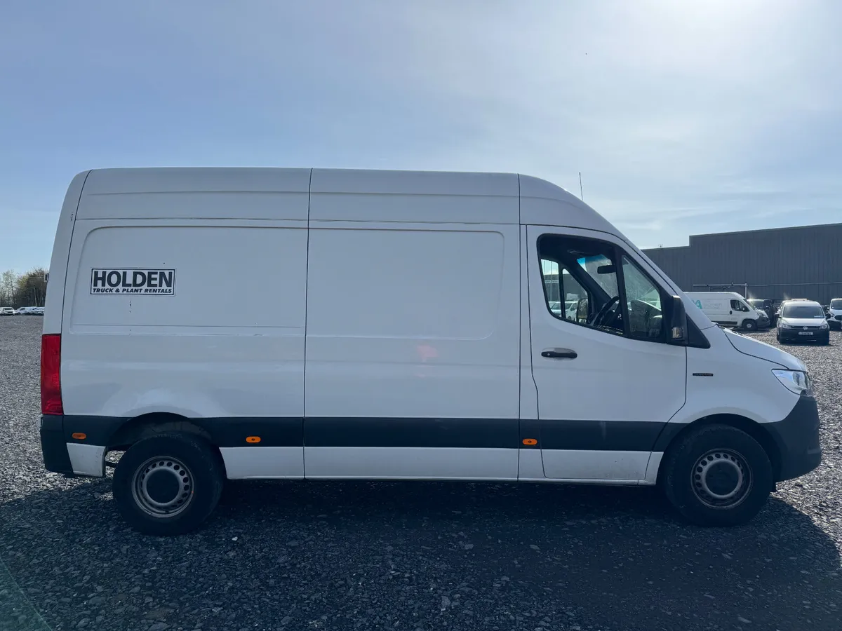 3 x UNRESERVED 2022 MERCREDES SPRINTERS FOR AUCTIO - Image 4
