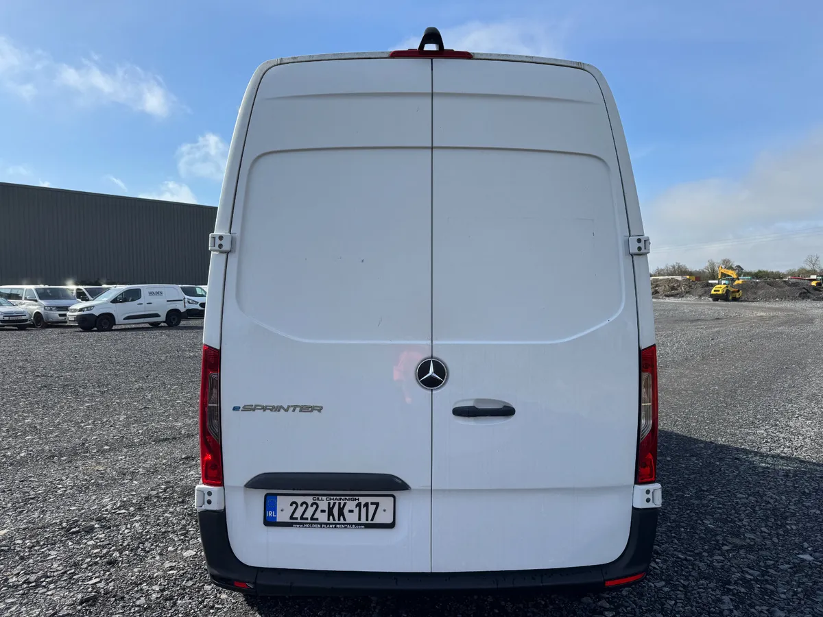 3 x UNRESERVED 2022 MERCREDES SPRINTERS FOR AUCTIO - Image 3