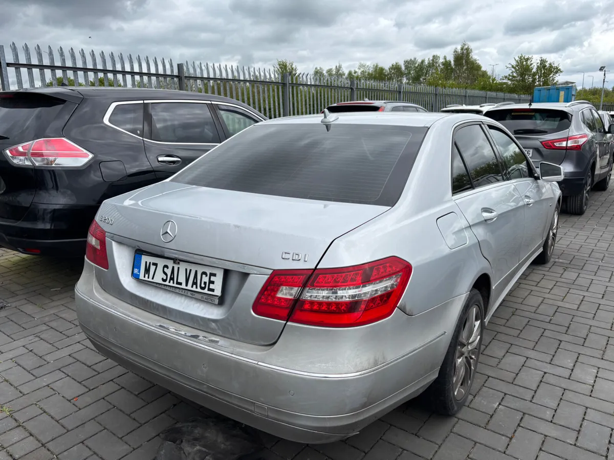 11 Merc E200d Auto  270km Drives - Image 3