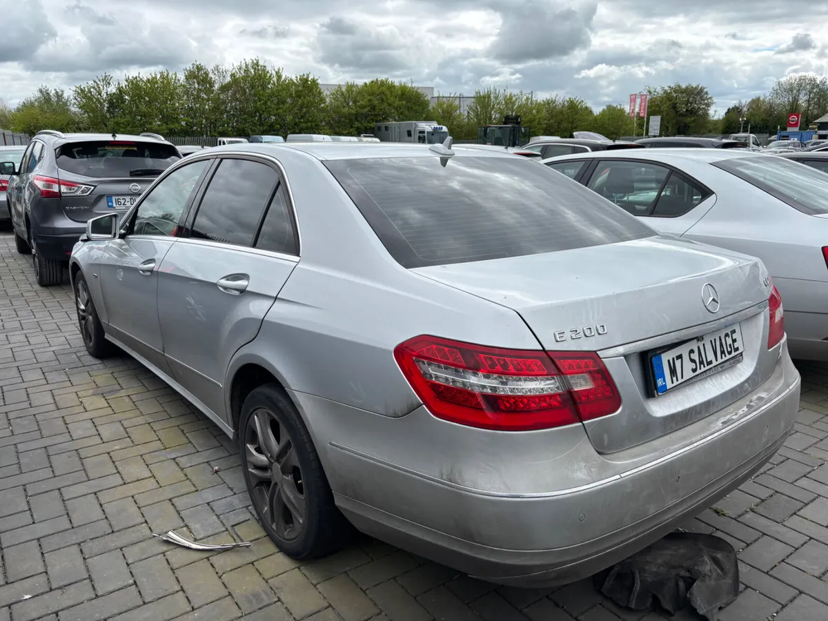 11 Merc E200d Auto  270km Drives - Image 4