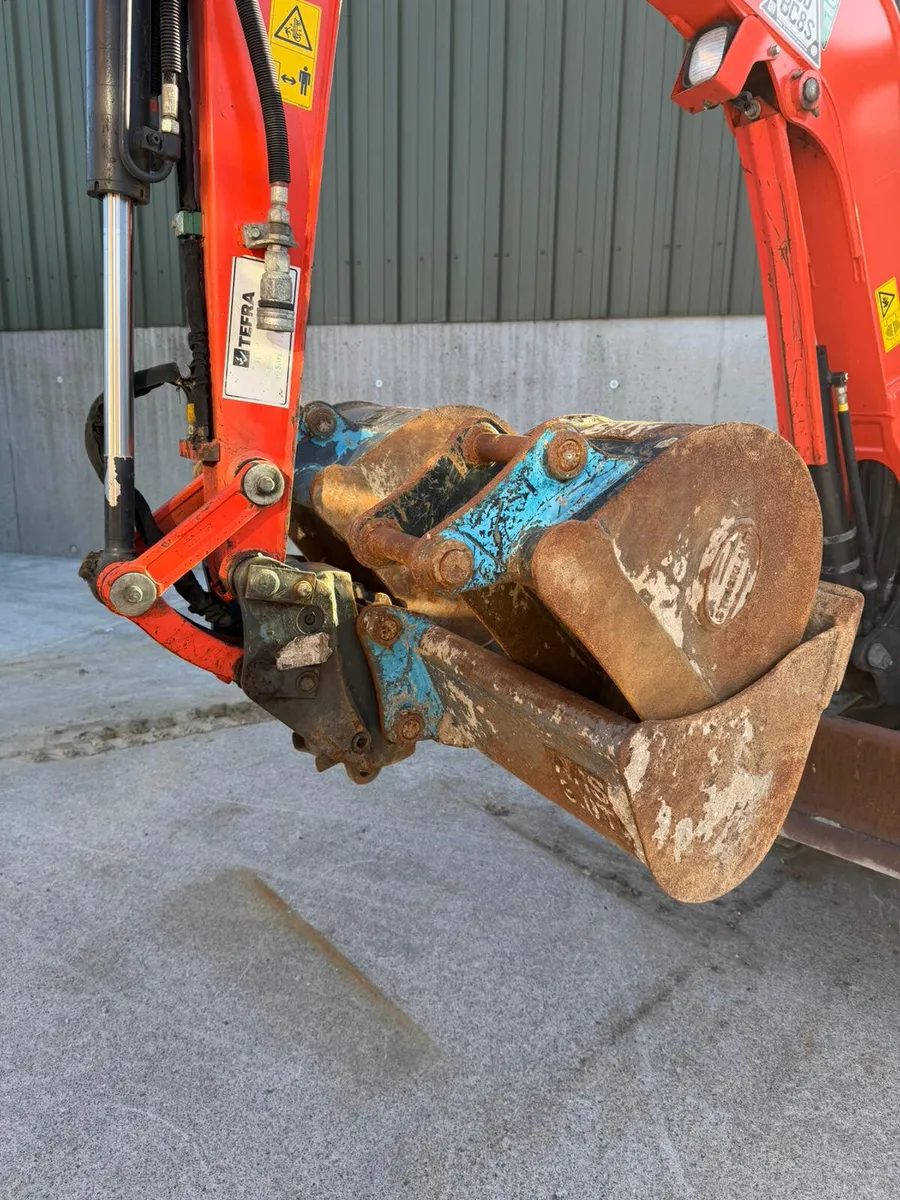 Kubota U27 Mini Excavator  - Low hours - Image 3