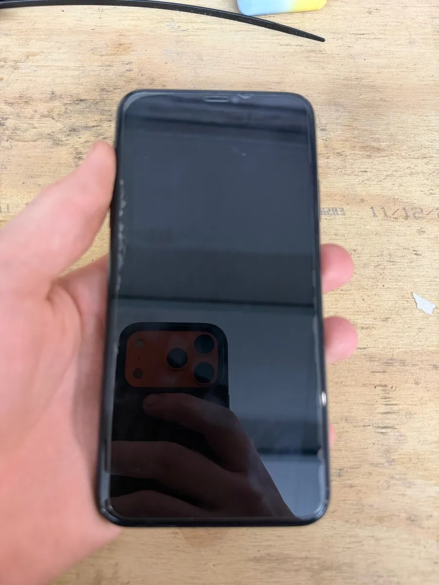 iPhone 11 Pro Max - Image 2