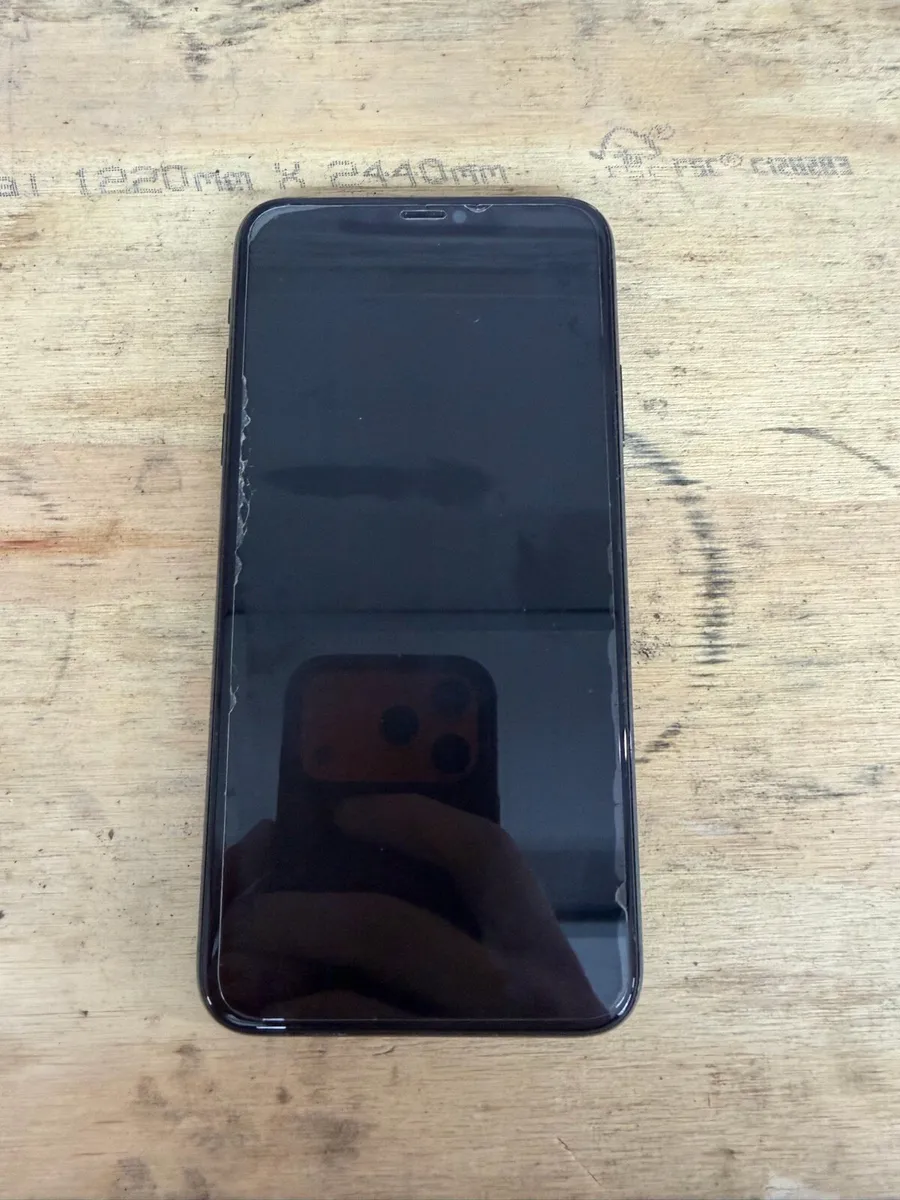 iPhone 11 Pro Max - Image 3