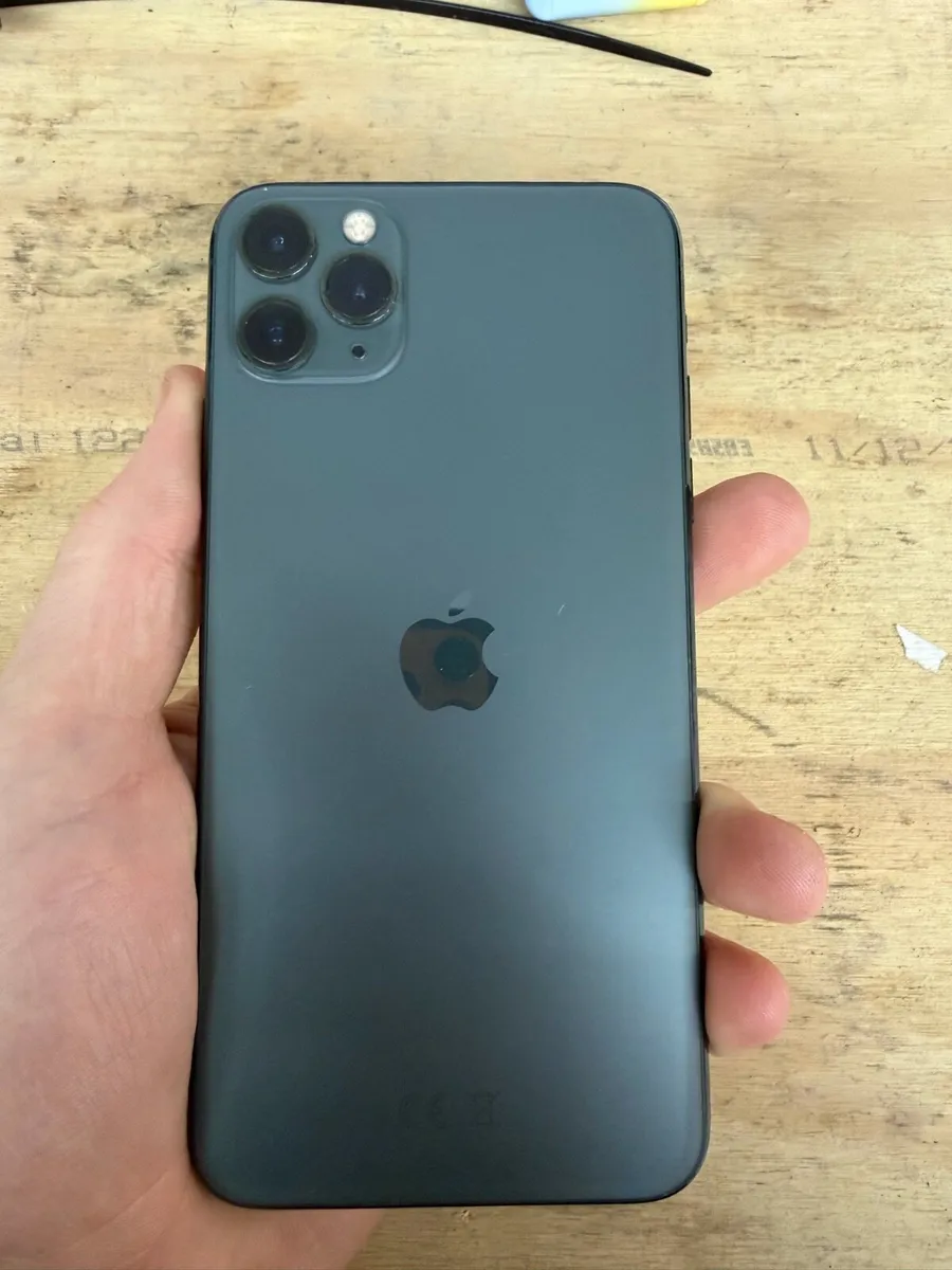 iPhone 11 Pro Max - Image 1