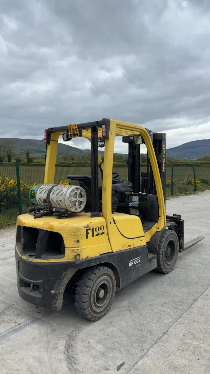 Hyster 3T Forklift - Image 4