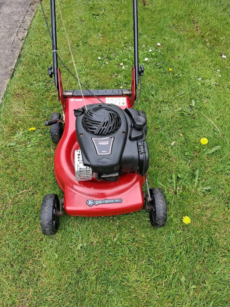 Lawnmower for repair or parts . - Image 1