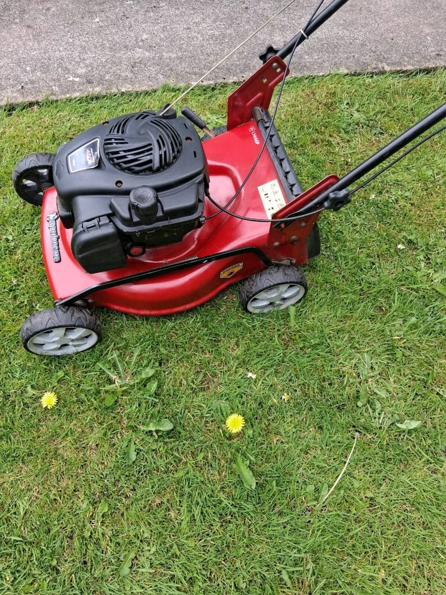Lawnmower for repair or parts . - Image 4