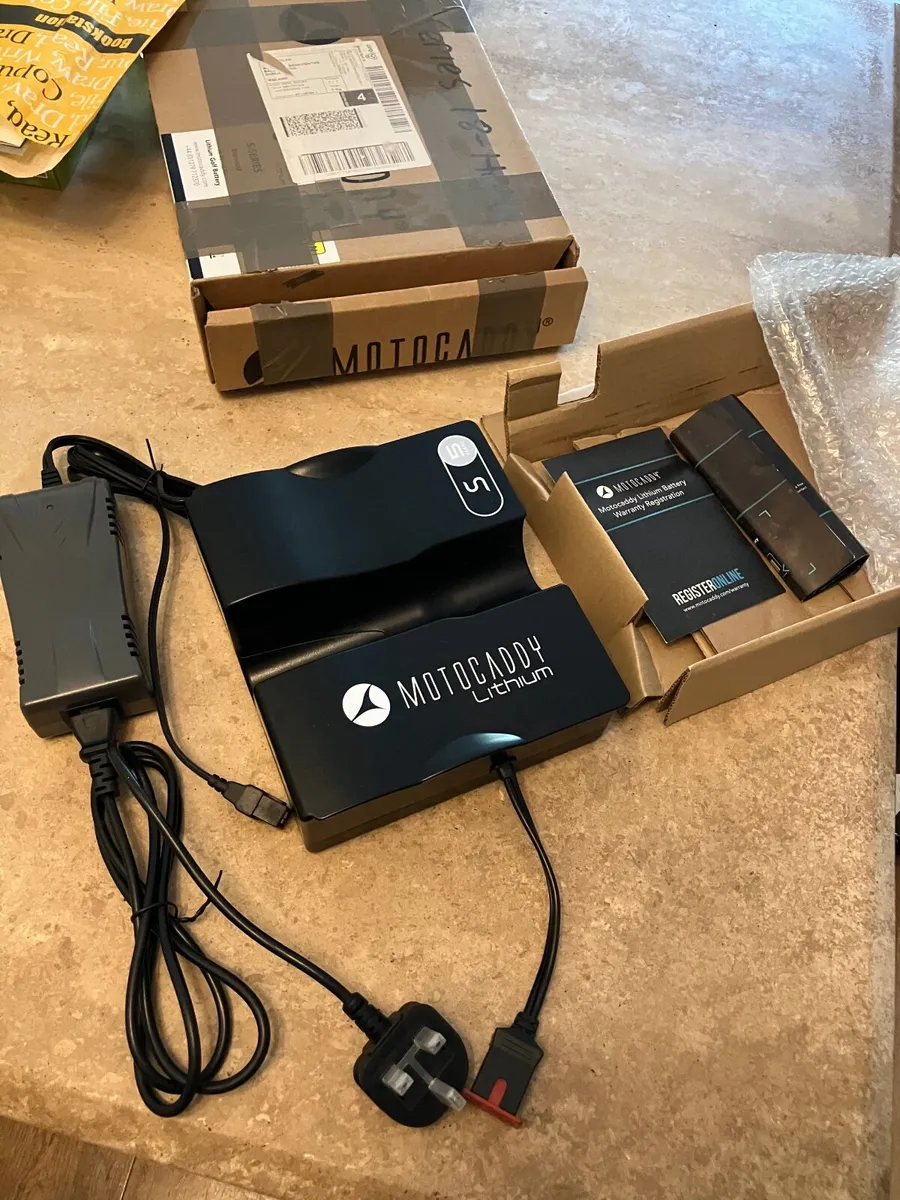 Battery and charger for golf Motocaddy S series - Image 2