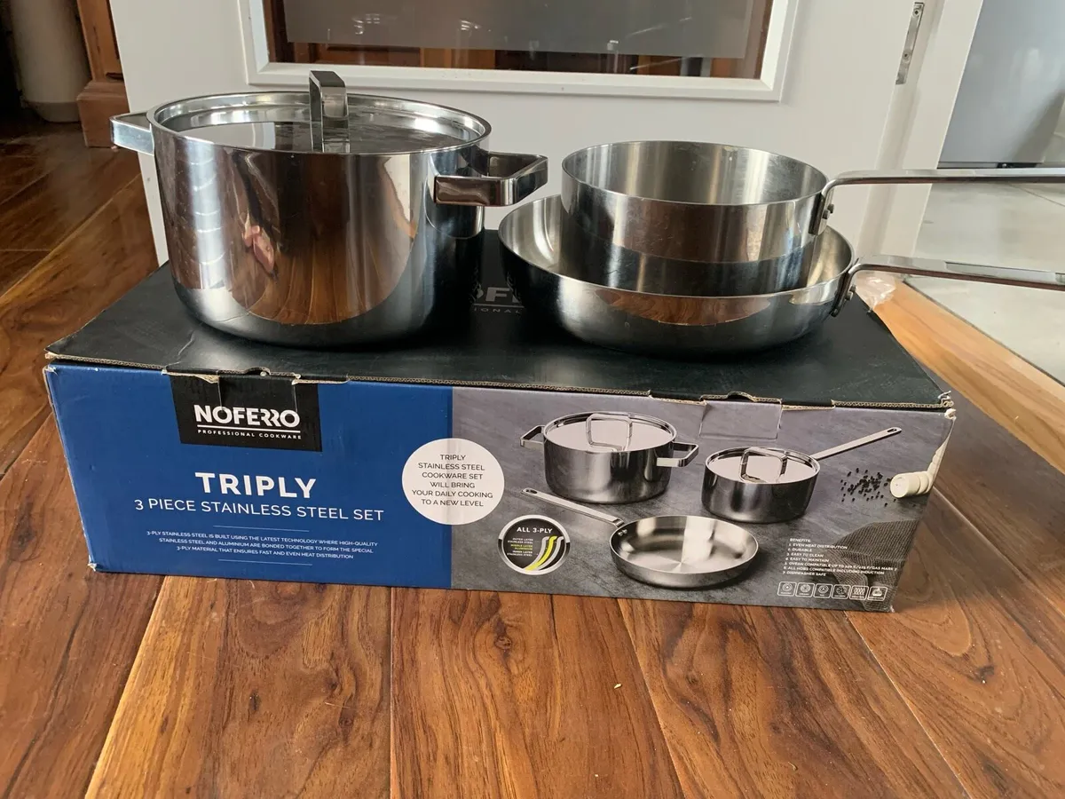 Pots and pan - Image 1