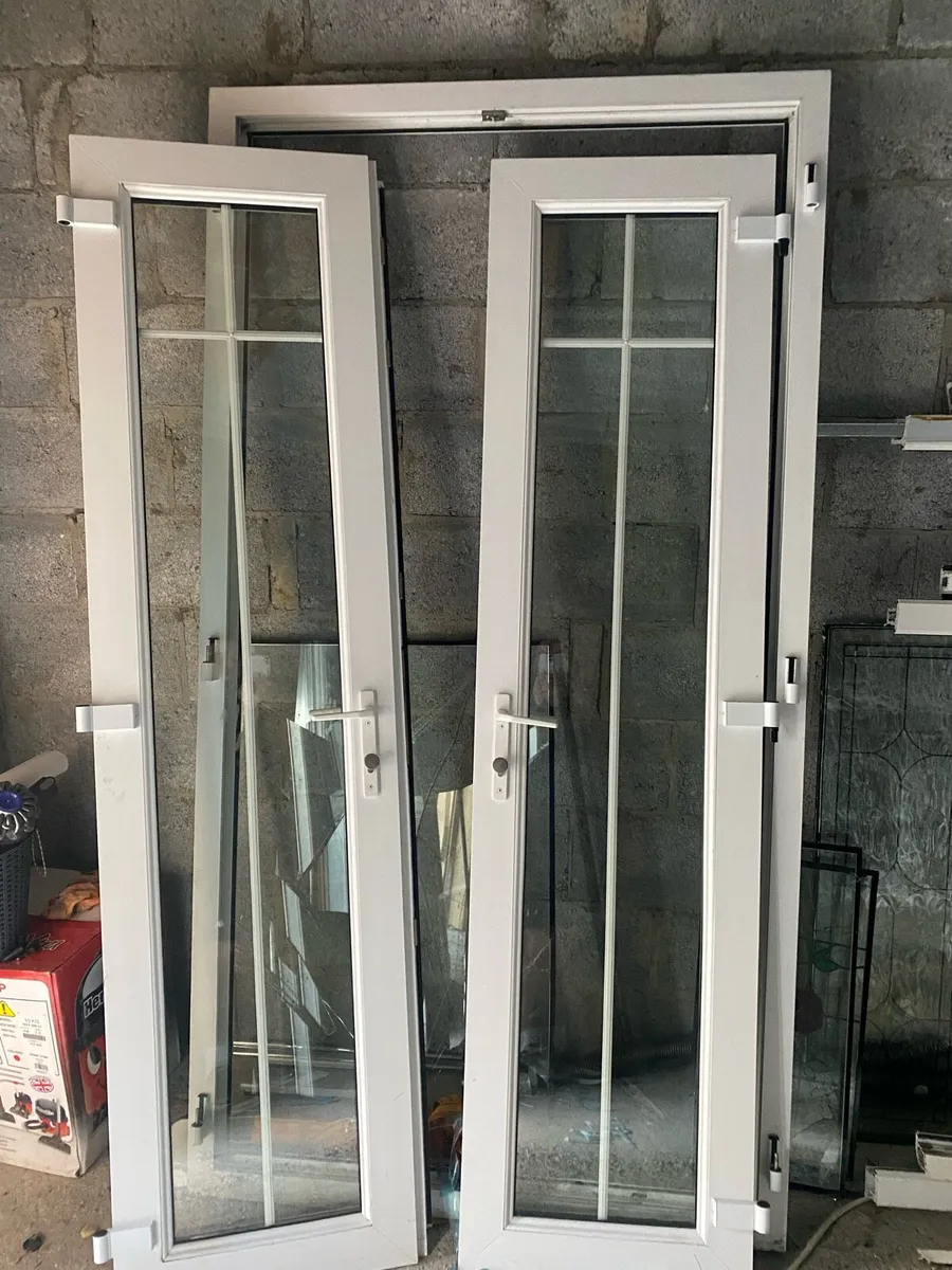 HIGH QUALITY UPVC FRENCH DOUBLE DOORS LIKE NEW - Image 2