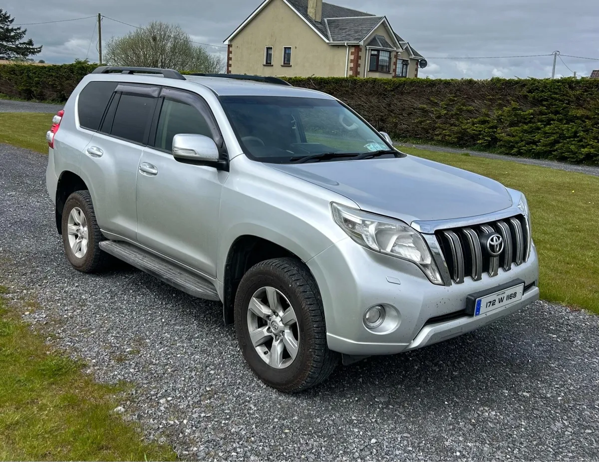 2017 Toyota Landcruiser - Image 3