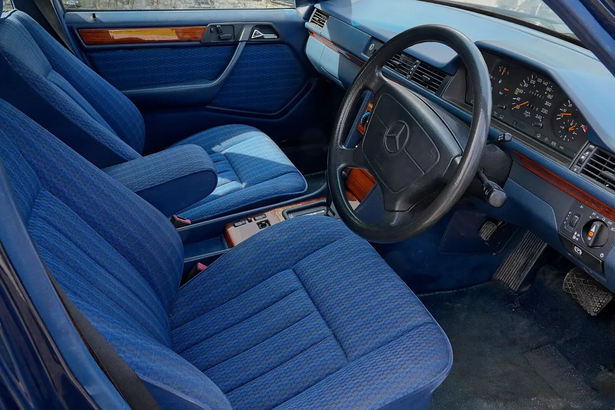 1991 Mercedes-Benz E-Class 300E 3.0 Petrol Auto - Image 2