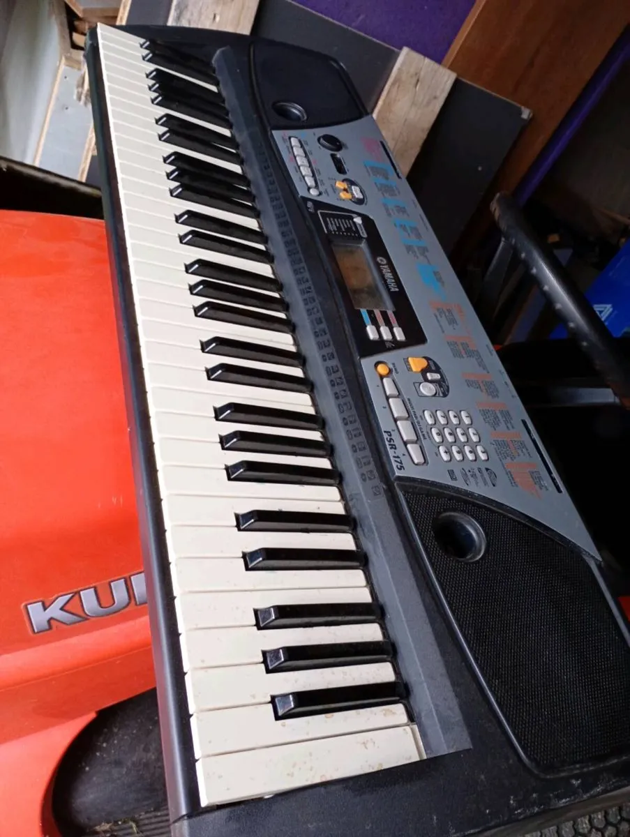 Yahama PSR 175 Battery Operated - Image 4