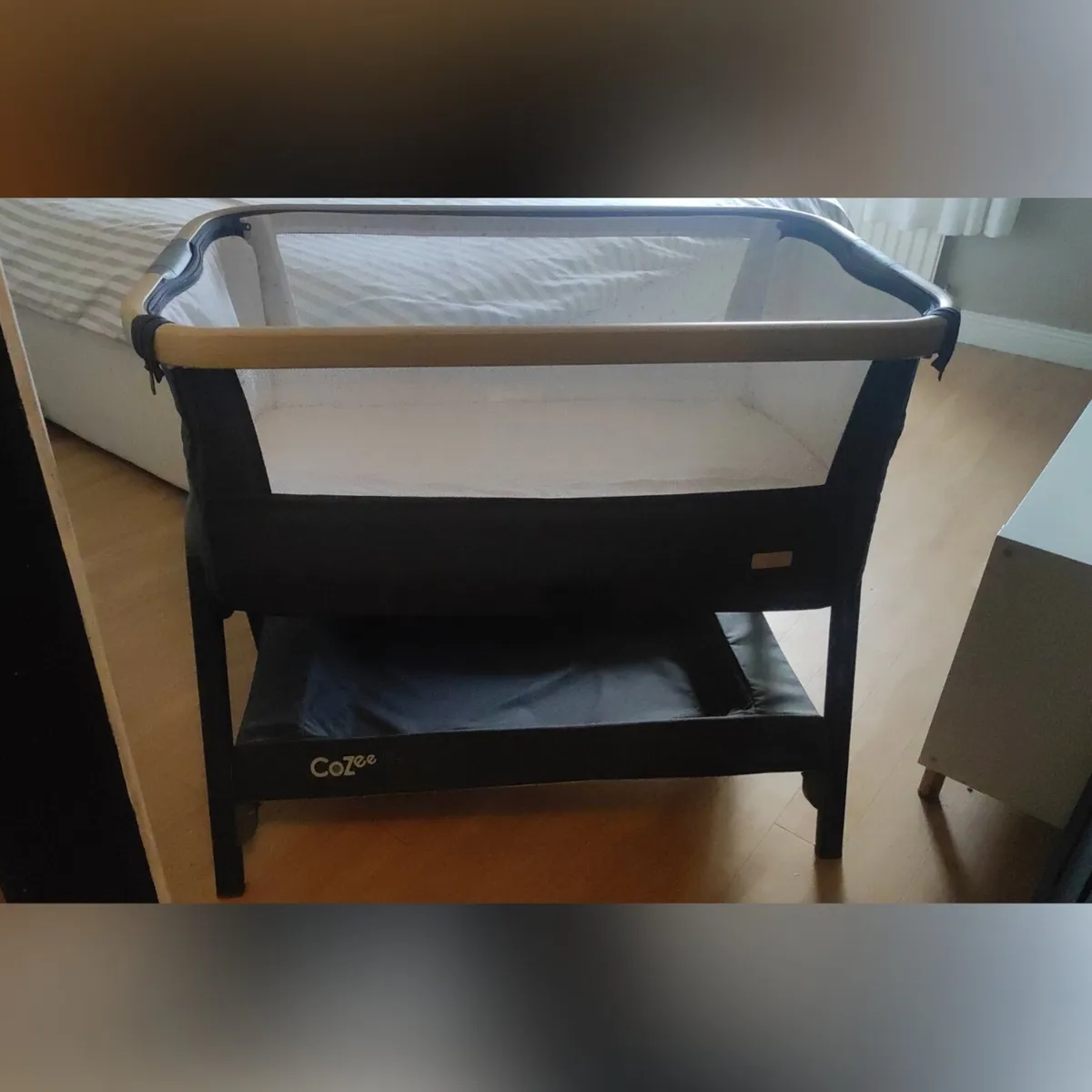 Tutti Bambini CoZee Lite Bedside Crib – Charcoal - Image 1