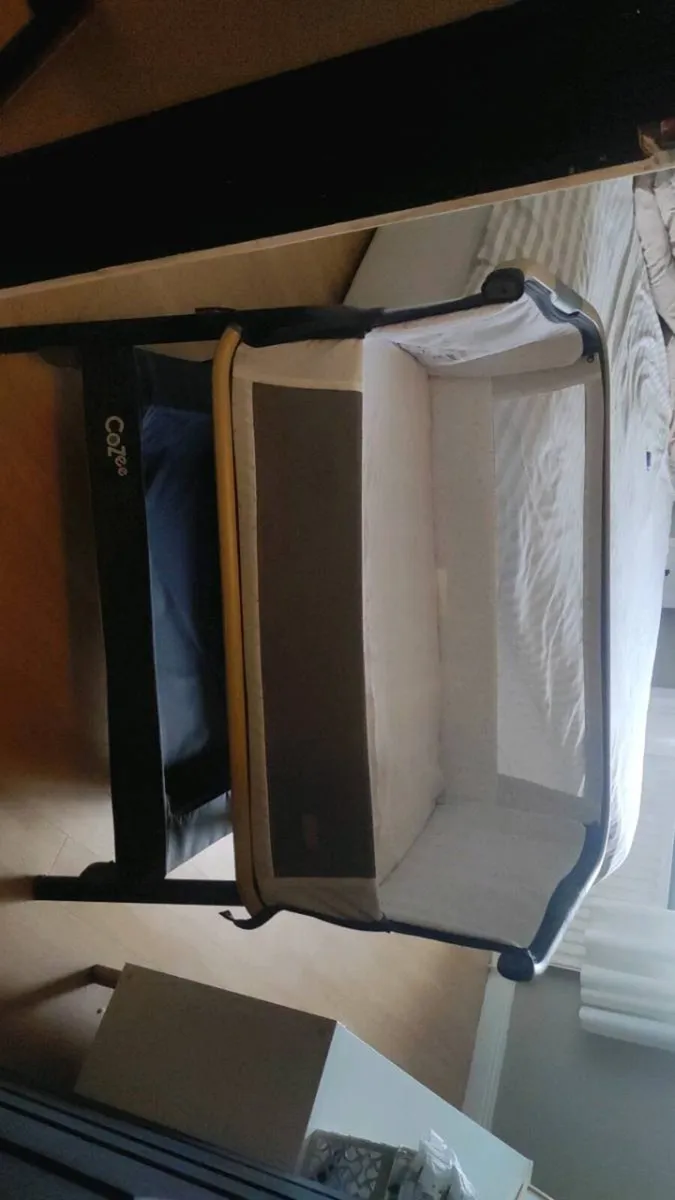 Tutti Bambini CoZee Lite Bedside Crib – Charcoal - Image 2