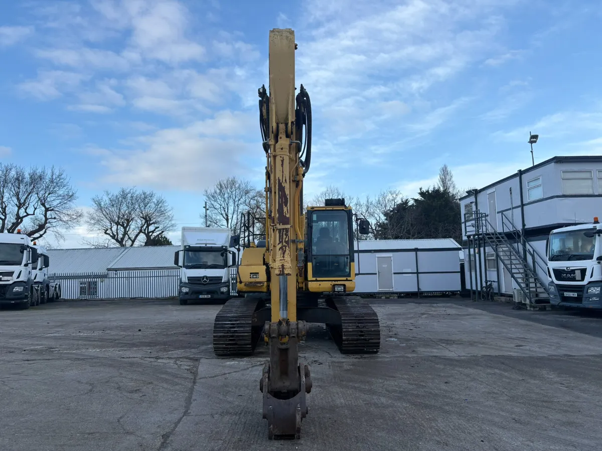 KOMATSU PC210LC - Image 4