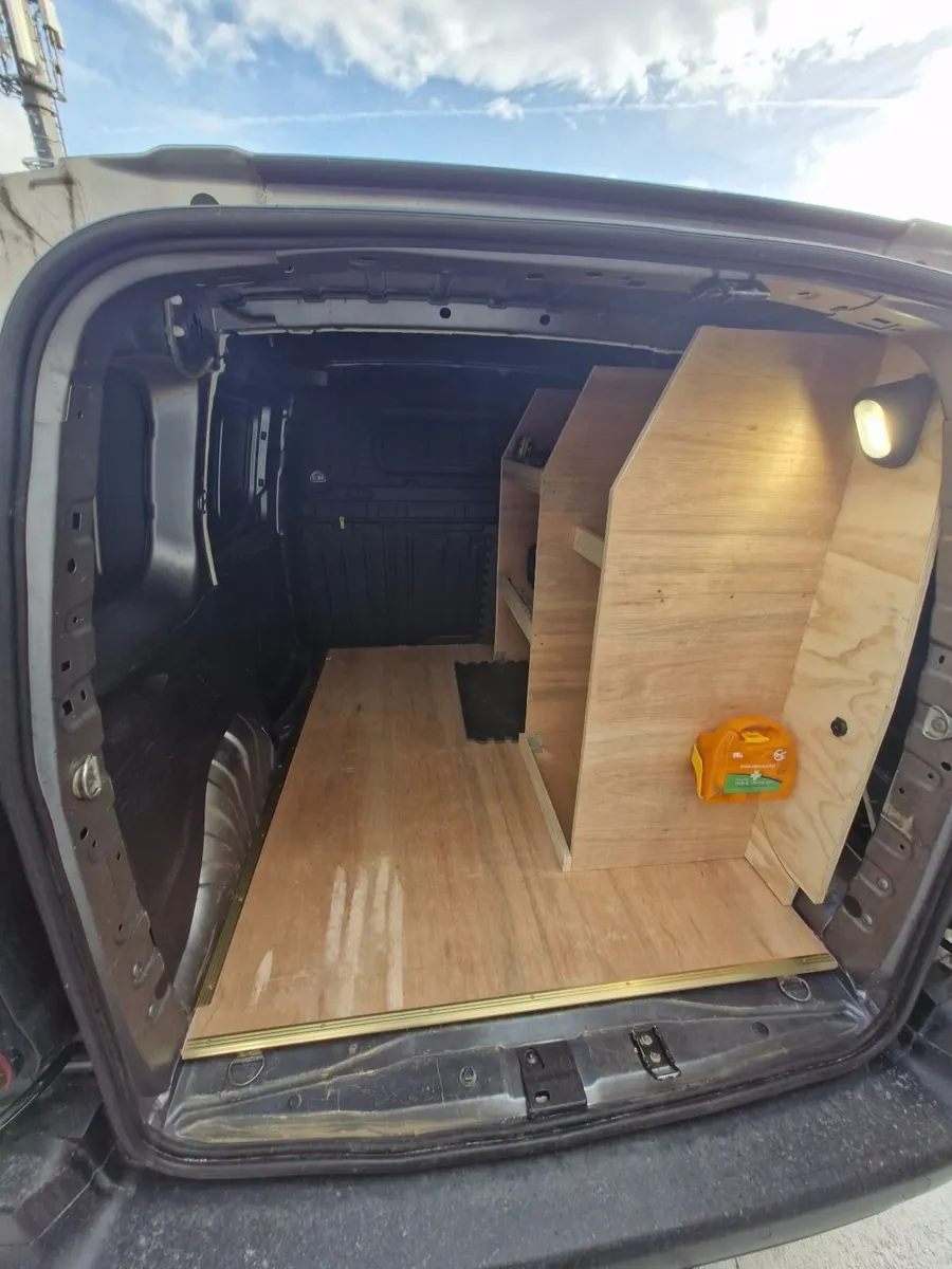 Citroen Berlingo 2021 - Image 2