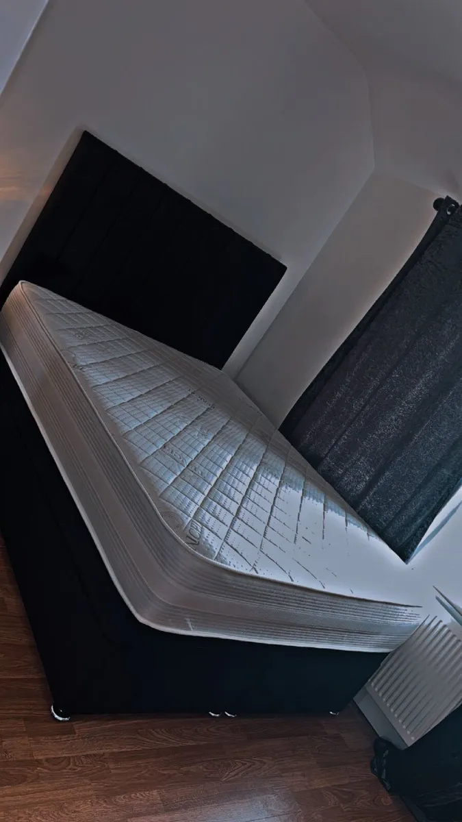 Bed/Bed Frame with storage - Image 1