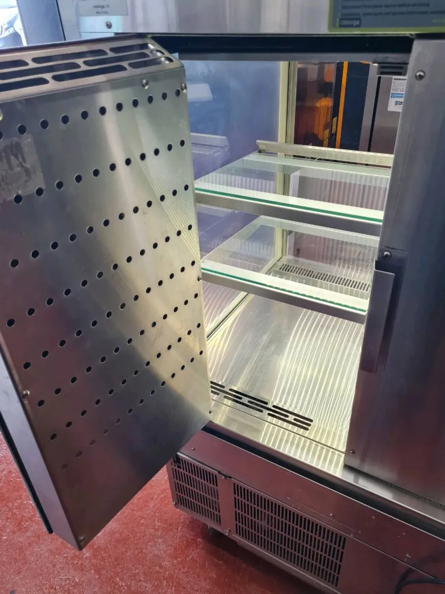 Cossiga Premium Grab and Go Fridge - Image 4