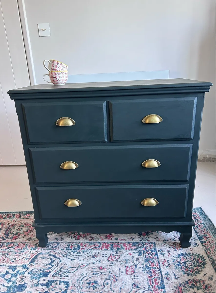 Chest of drawers - Image 1