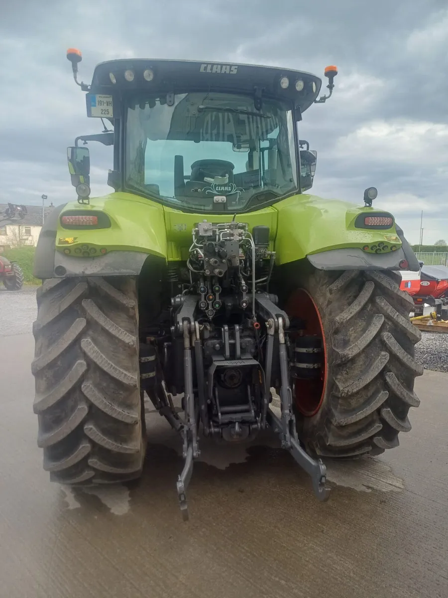 CLAAS  Axion 800 - Image 2