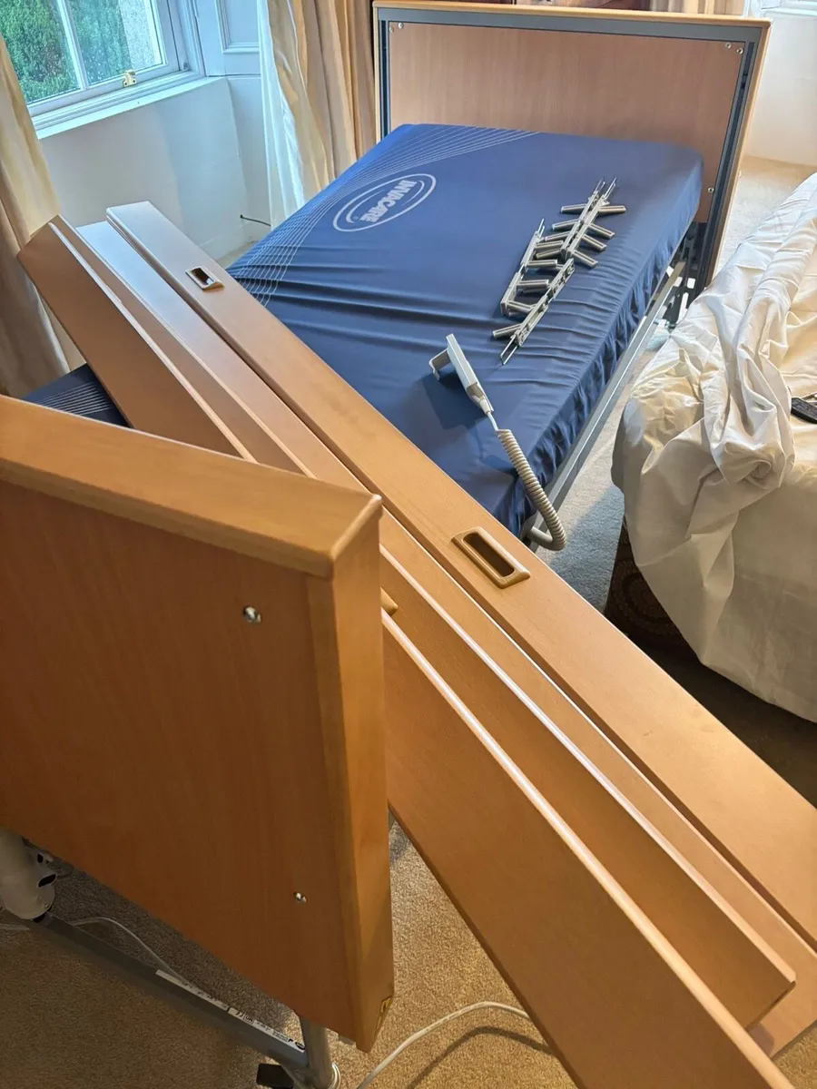 Medical Bed - Invacare Medley Ergo - Image 2
