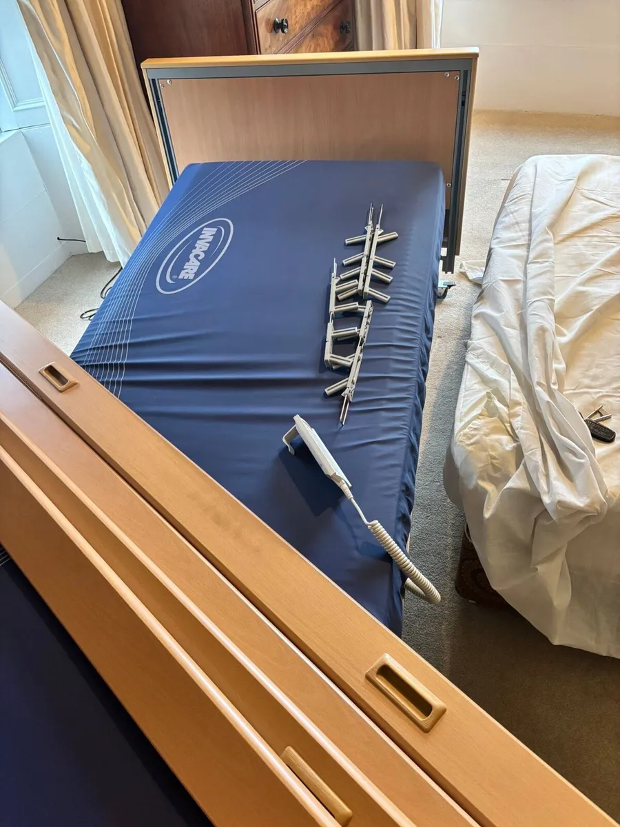 Medical Bed - Invacare Medley Ergo - Image 3