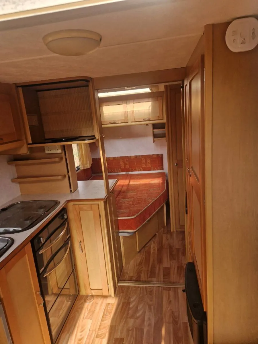 4 berth compass shiraz - Image 2