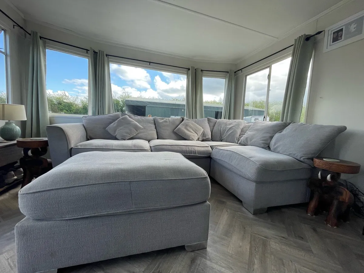 Mobile home - Image 1