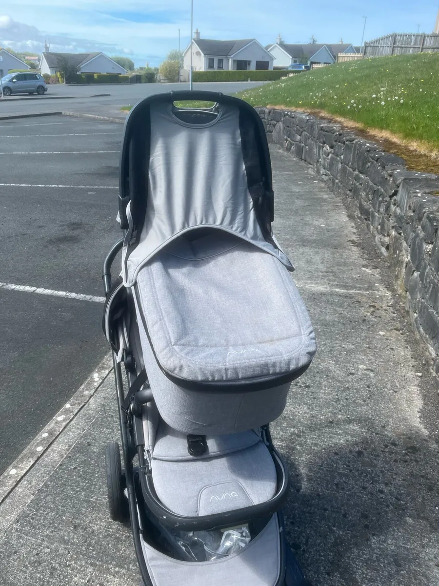 Nuna Demi grow travel system - Image 1