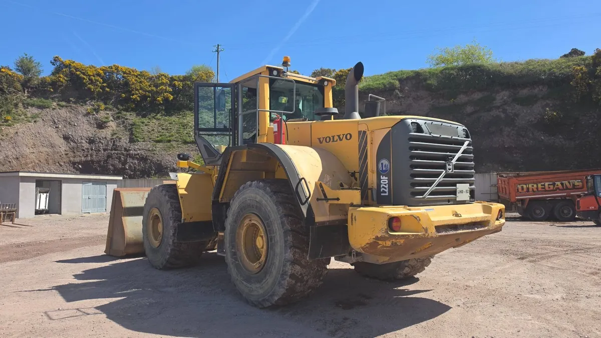 Volvo L220F Loading Shovel - Image 3
