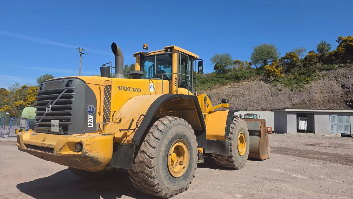 Volvo L220F Loading Shovel - Image 4