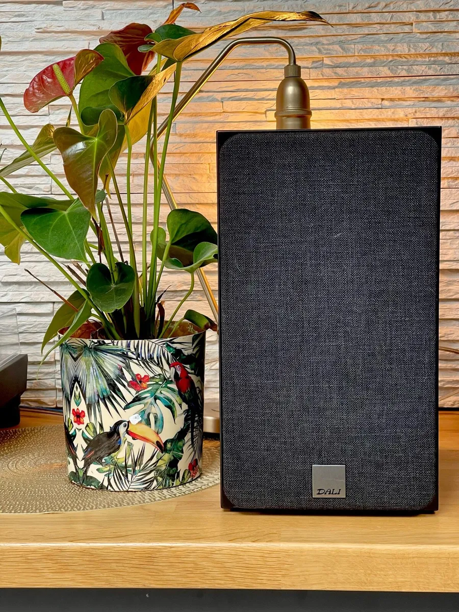 Dali Oberon 3 HiFi Speakers - Image 1
