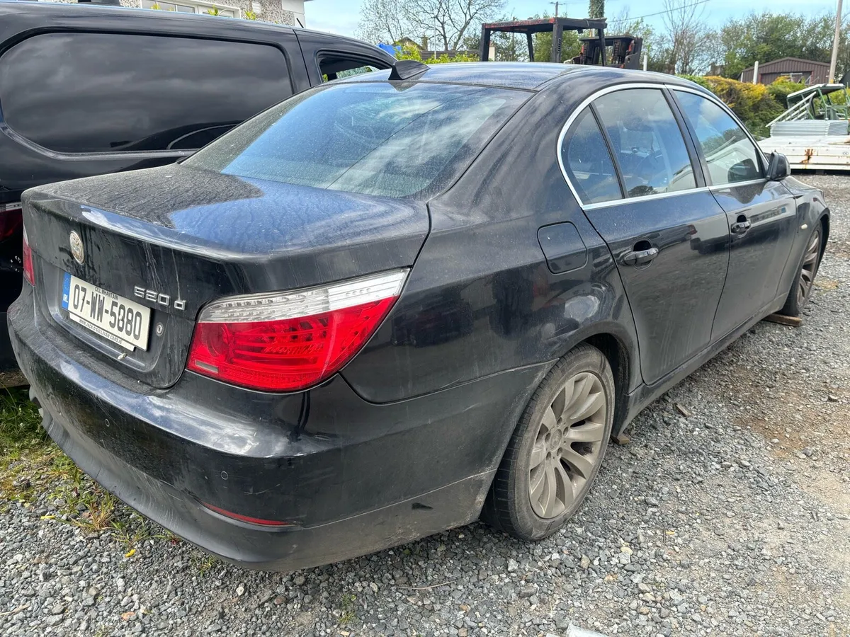 2007 BMW 520 - Image 2