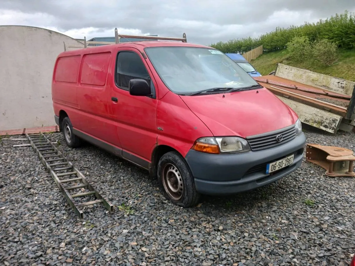 2 toyota hiace vans suitable for parts or export - Image 2